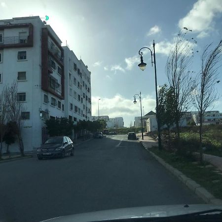 Appartement Familial Proche Aeroport Bab Andalous Tanger Eksteriør bilde
